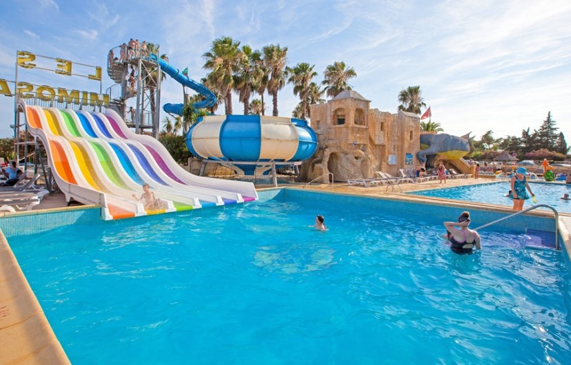 Découvrez les jouets nautiques de Sète au camping Les Mimosas