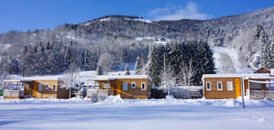 Et si vous faisiez du camping en plein hiver dans les Vosges ?
