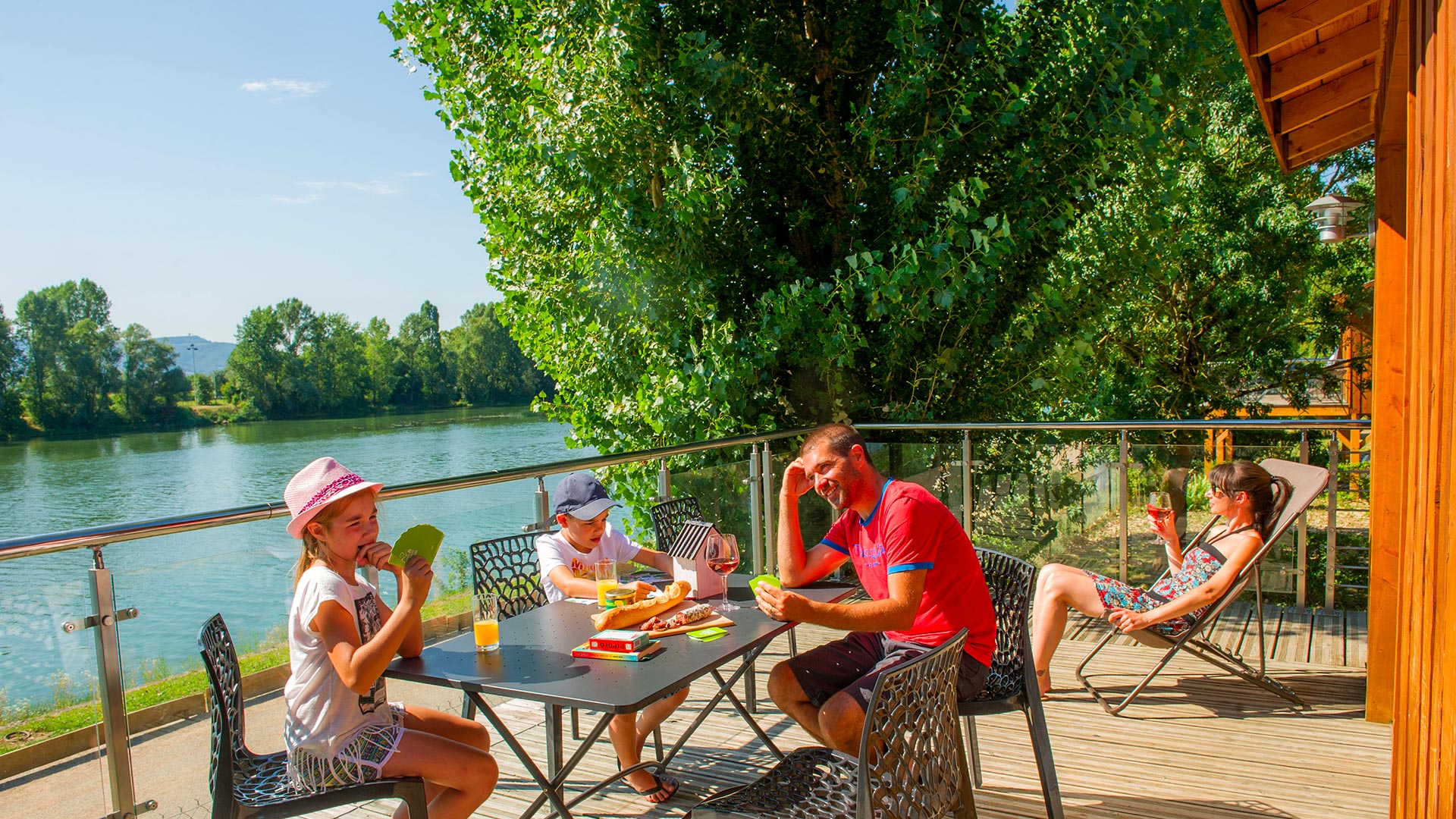 Camping à Lyon : Et si vous vous rendiez au Kanopee Village ?